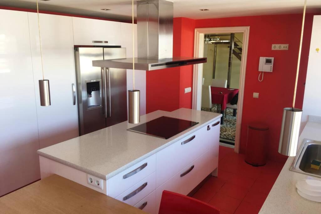 Penthouse With Private Pool, Hot Tub Jacuzzi With Sea Views And Chill-Out Zone, Close To The Sea Marbella Eksteriør billede