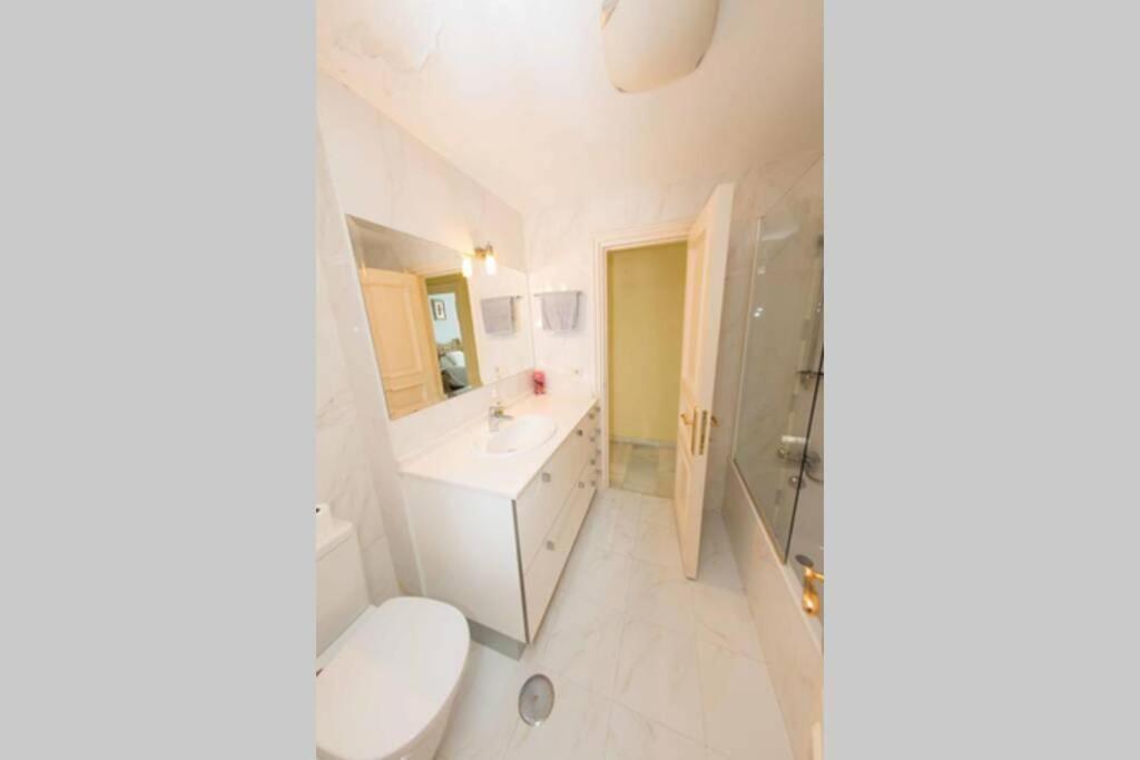Penthouse With Private Pool, Hot Tub Jacuzzi With Sea Views And Chill-Out Zone, Close To The Sea Marbella Eksteriør billede