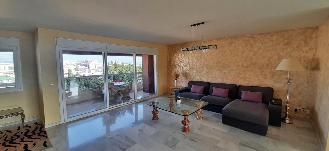 Penthouse With Private Pool, Hot Tub Jacuzzi With Sea Views And Chill-Out Zone, Close To The Sea Marbella Eksteriør billede