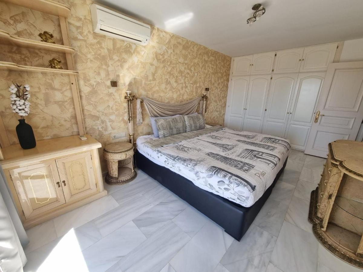Penthouse With Private Pool, Hot Tub Jacuzzi With Sea Views And Chill-Out Zone, Close To The Sea Marbella Eksteriør billede