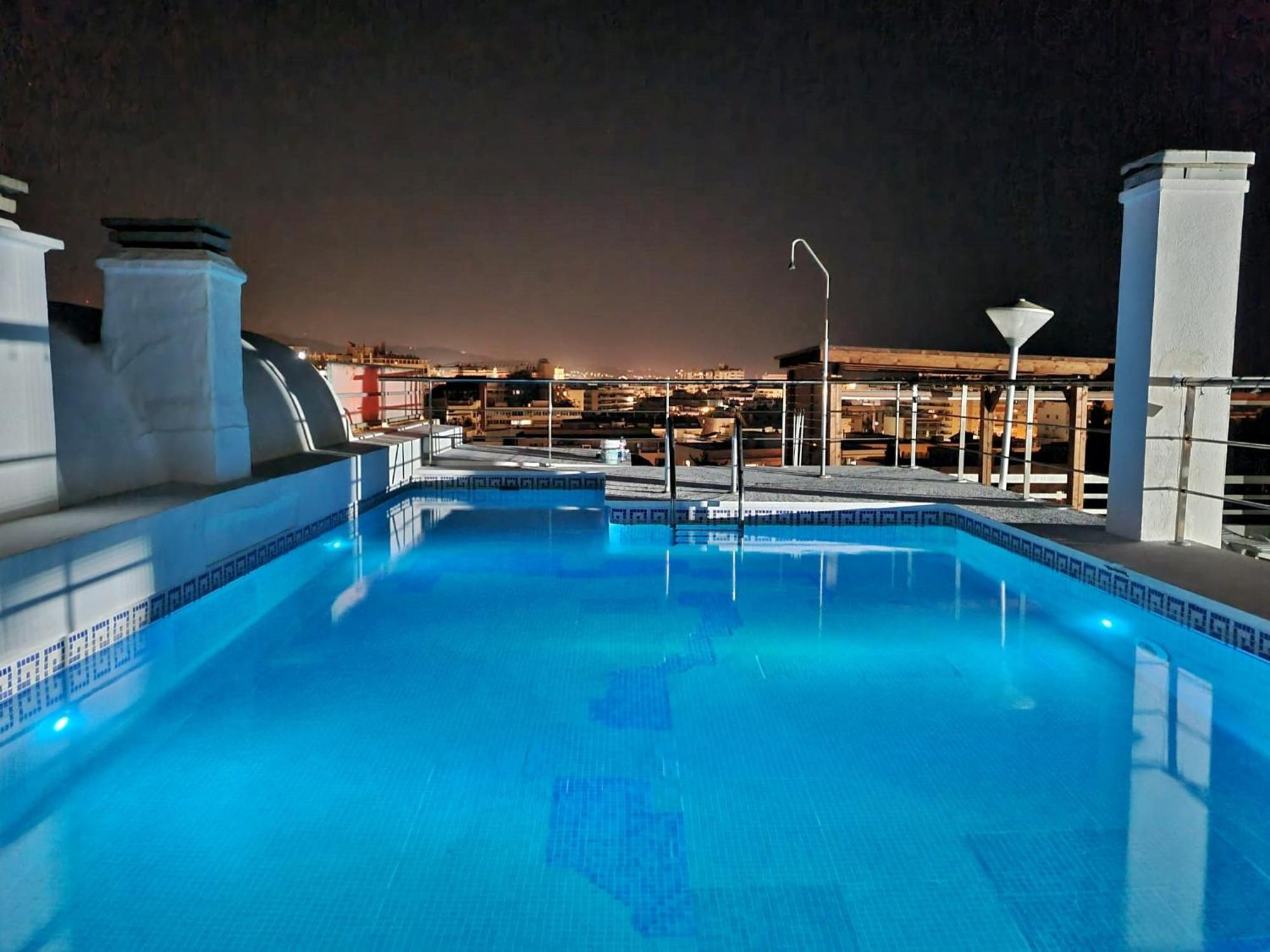 Penthouse With Private Pool, Hot Tub Jacuzzi With Sea Views And Chill-Out Zone, Close To The Sea Marbella Eksteriør billede